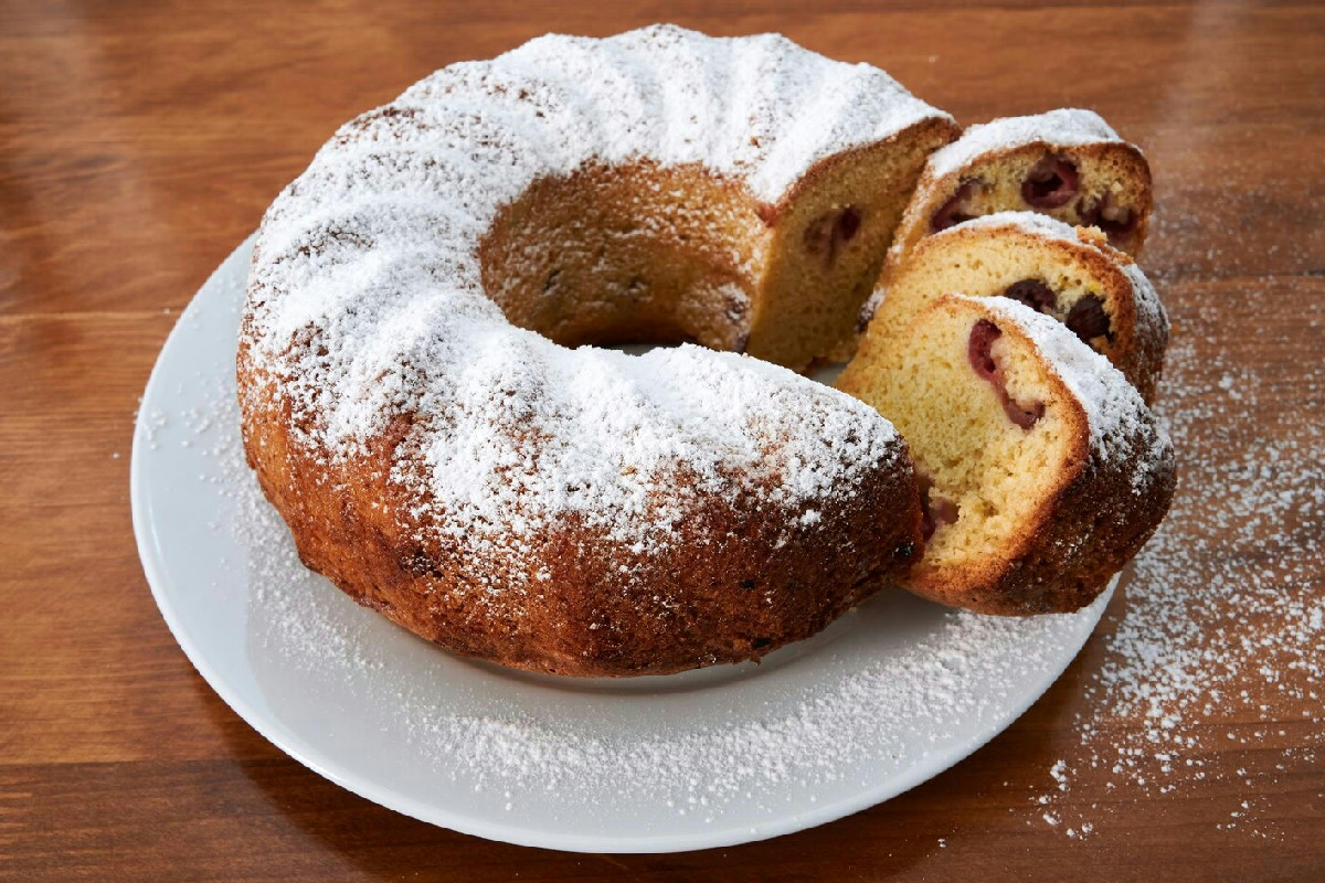 Il ciambellone da colazione leggero che preparo per arrivare al Natale senza rinunce al gusto