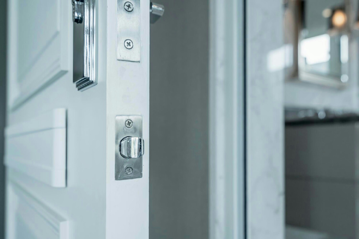 Come individuare porte blindate affidabili per garantire sicurezza e tranquillità in abitazioni moderne