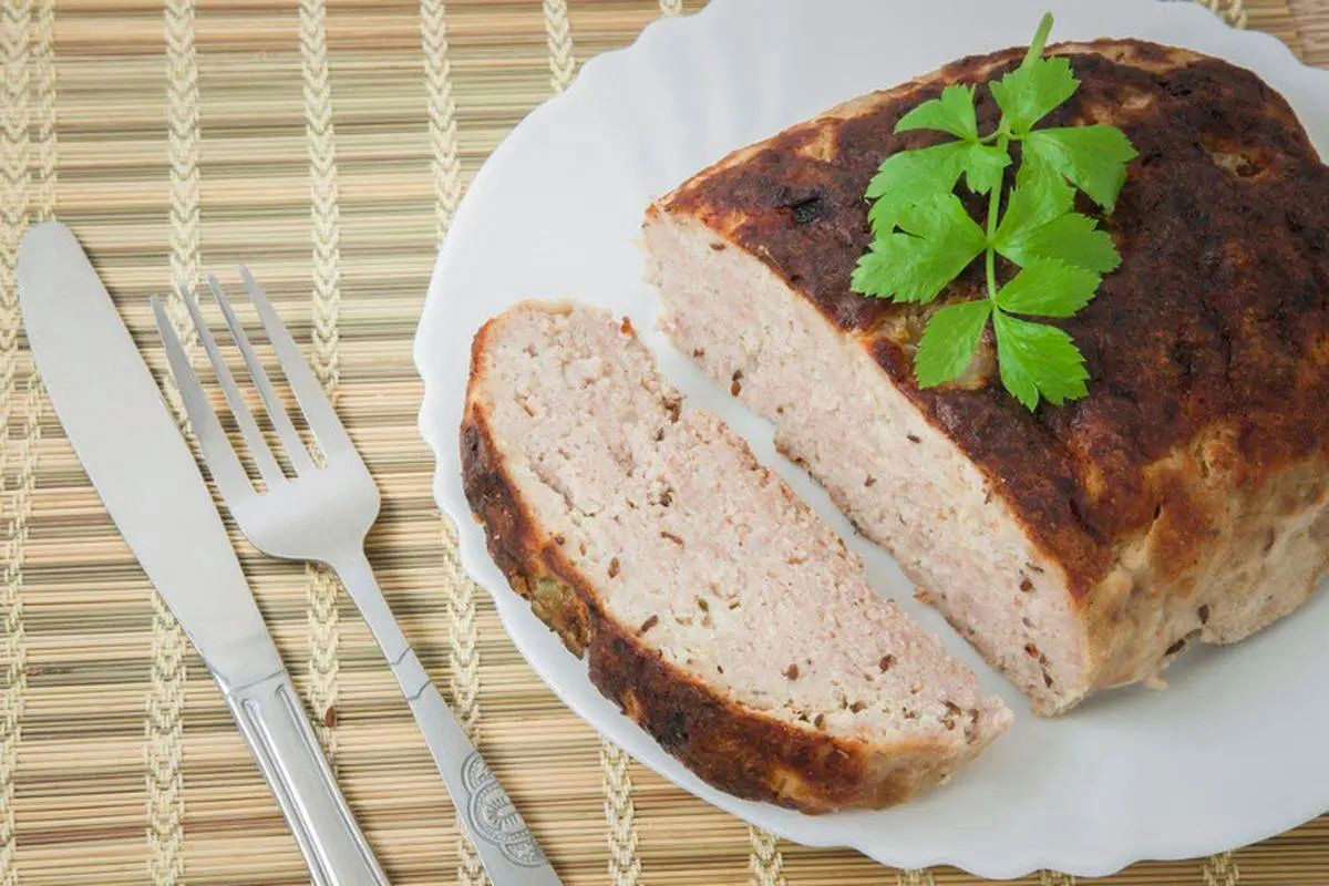 Quando la tradizione diventa sapore: il polpettone della nonna che incanta a ogni morso