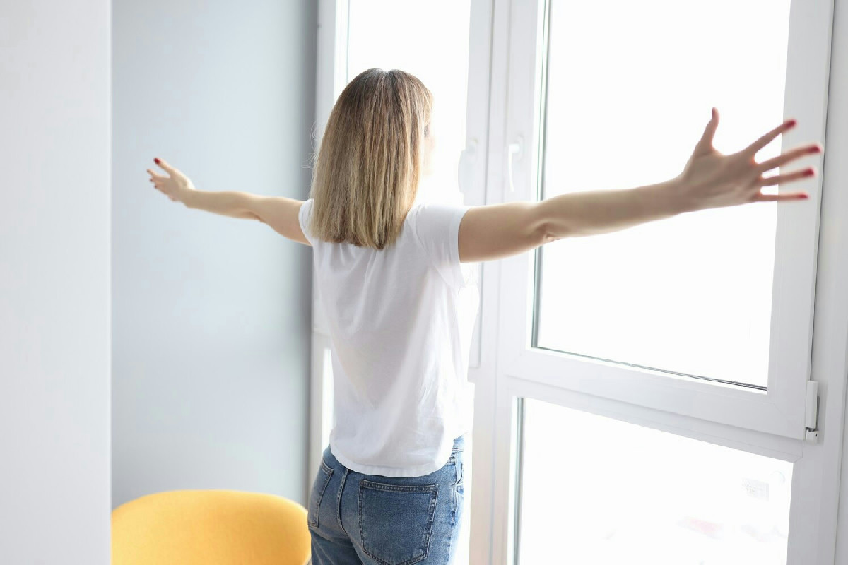 Questo momento per aprire le finestre in inverno evita sprechi e migliora il comfort in casa